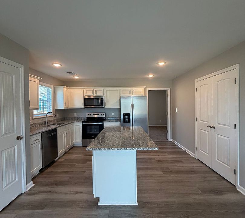 1st image of 2028 Dolly Dr