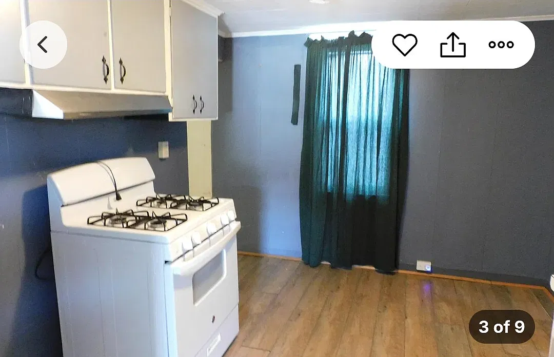 3 bed, 3016 sqft, $800 — Photo 2