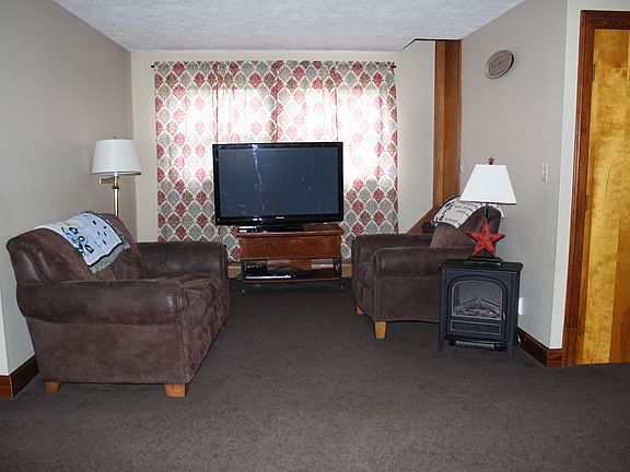 3rd image of 24 Copeland Ave
