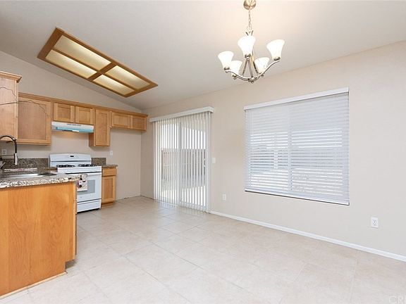 5th image of 10804 Pemberton St