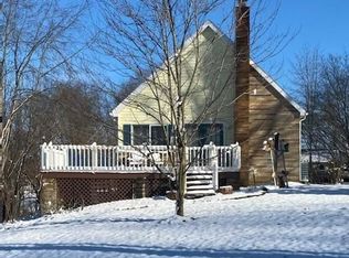 3086 Apple Valley Dr, Howard, OH 43028