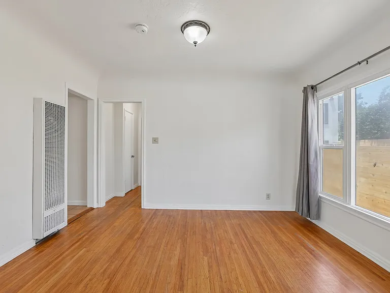2214 Euclid St — Photo 17