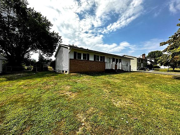 4th image of 1224 Randall Dr