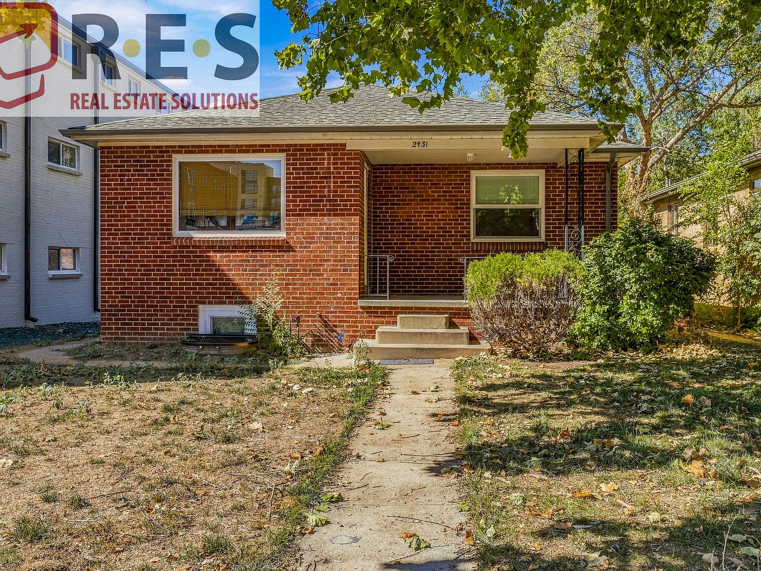 3 bed, 947 sqft, $2,195 — Photo 1