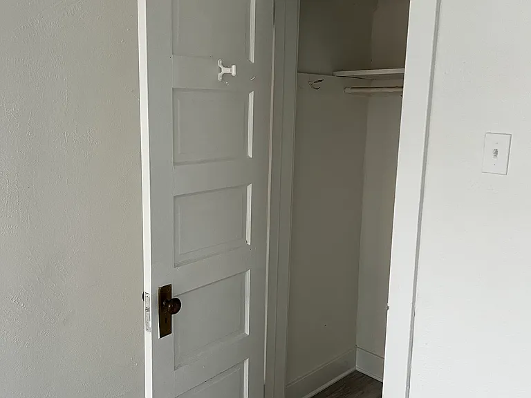 5810 Bryant St #2R — Photo 12