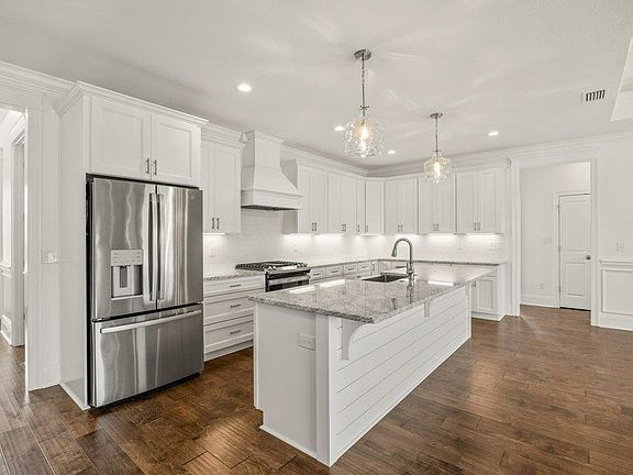 4th image of 134 Bienville Pl