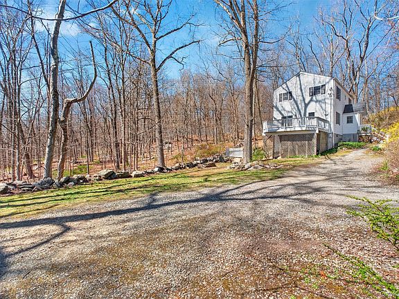 3rd image of 11 Shawnee Road