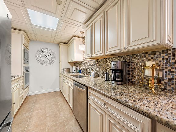 5th image of 800 Palisade Ave APT 1502