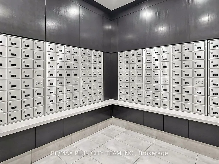 1720 Eglinton Ave E #812 — Photo 23