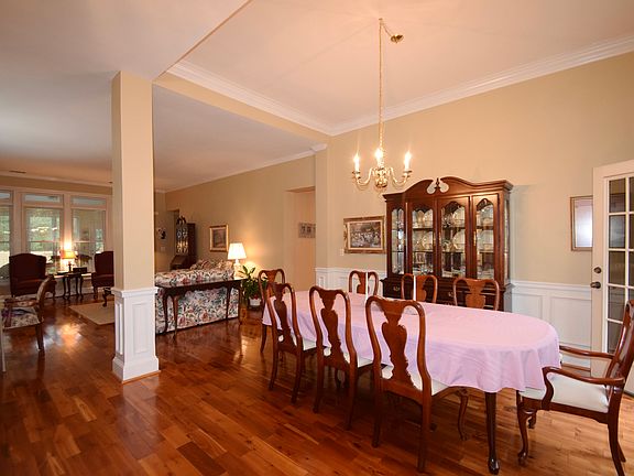 4th image of 3400 Grove Park Dr