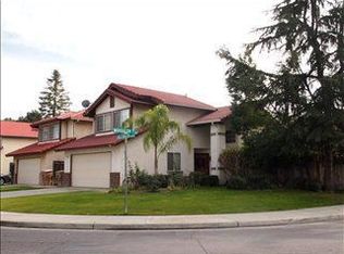 8221 Willowglen Dr, Bakersfield, CA