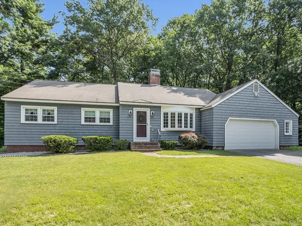 19 Beaver Dam Dr, Westford, MA 01886