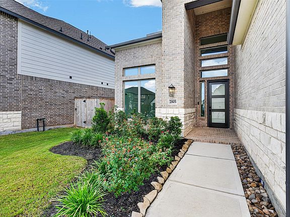 3rd image of 2803 Sweet Honey Ln