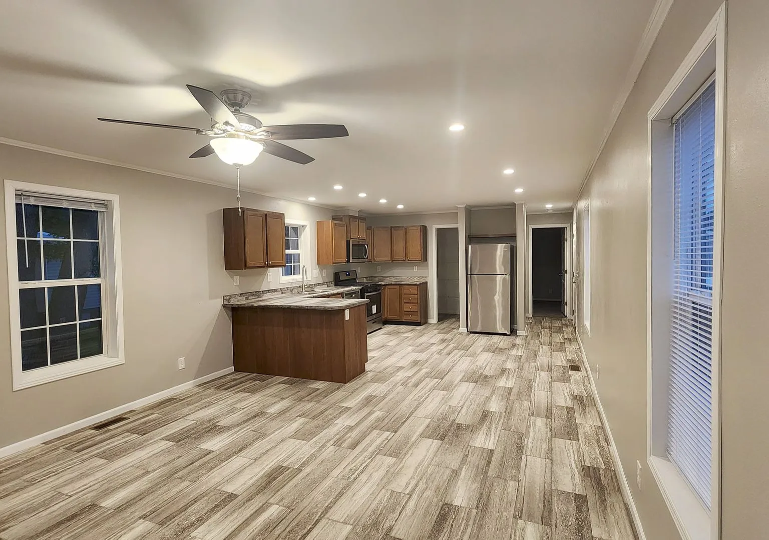 Single Family Manufactured Home — Photo 4