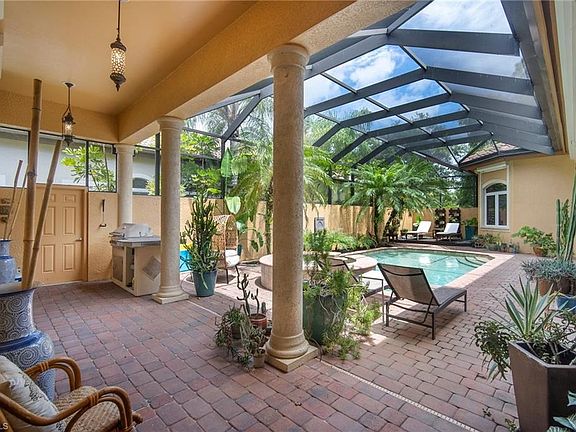 3rd image of 8874 Shenendoah Cir