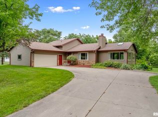 3909 214th St N, Port Byron, IL 61275