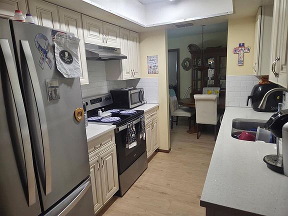 2nd image of 9241 Toby Ln