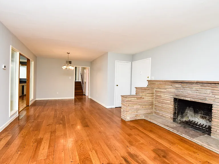 4232 Laguna Ave — Photo 5