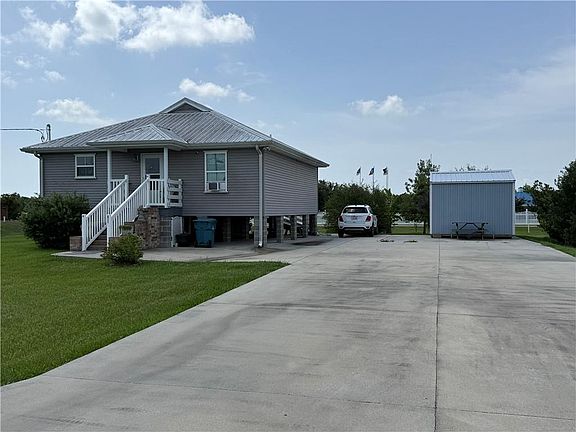2nd image of 211 Old Safari Hts