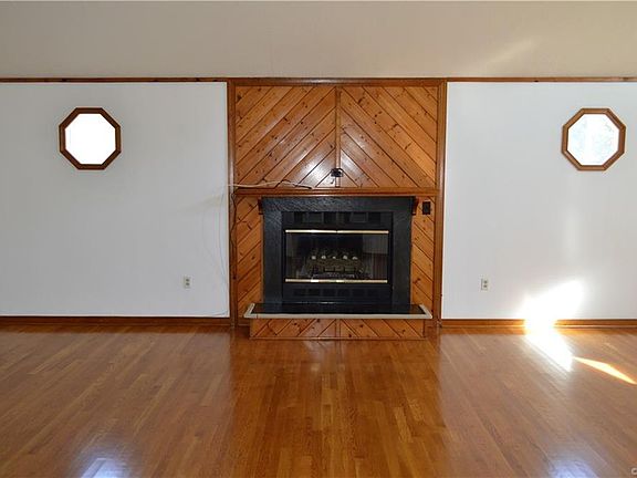5th image of 410 S 20th Ave