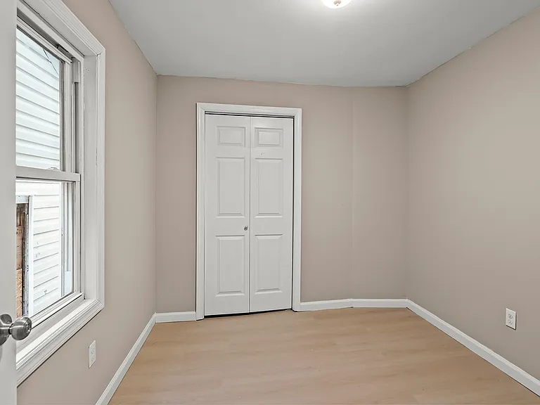 113 E Main St #2 — Photo 15