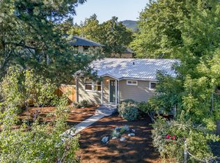 840 B St, Ashland, OR 97520