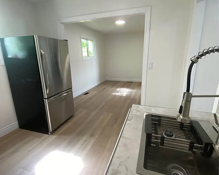 165 College Ave N #3 — Photo 3
