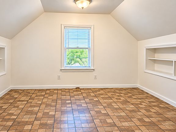 Bedroom 1 of 3