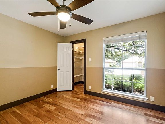 3rd image of 6908 Bancroft Woods Dr