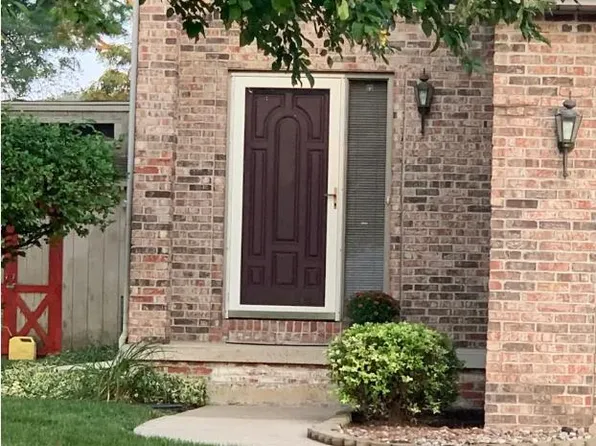 275 E Braeburn, Saginaw, MI 48603