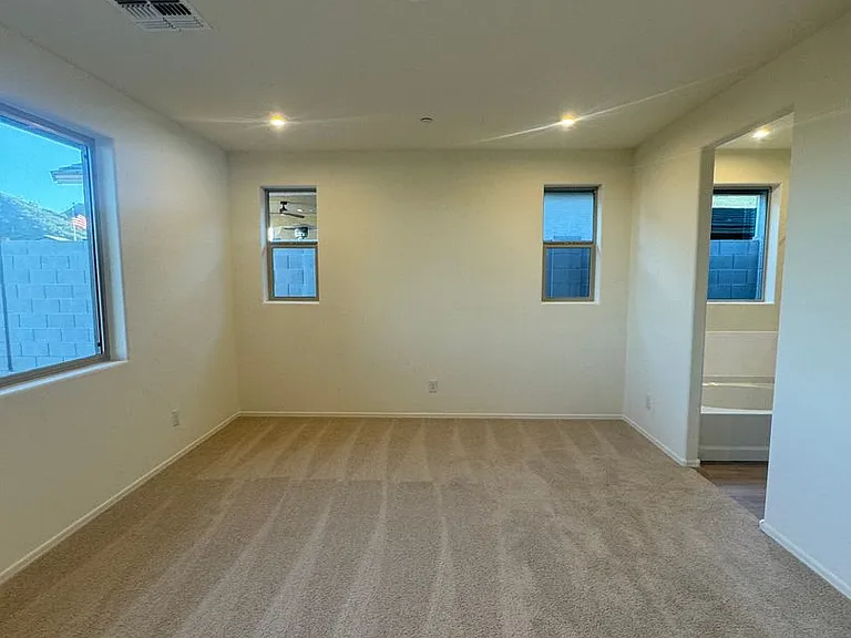 13383 W Eagle Feather Rd — Photo 3