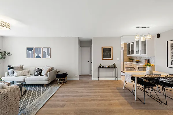 Sold by Compass | media 17