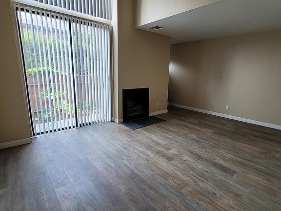 4th image of 630 W Queen St Unit 3
