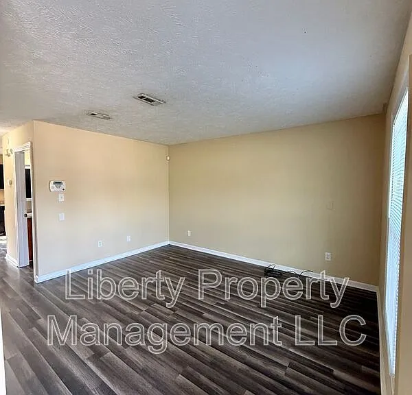 5752 Aftonshire Dr — Photo 4