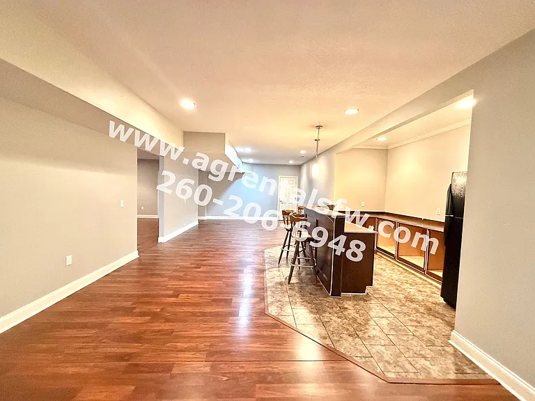 8819 Strathmore Ln — Photo 22