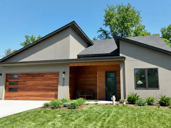 600 Kraewood Dr, Northfield, MN 55057