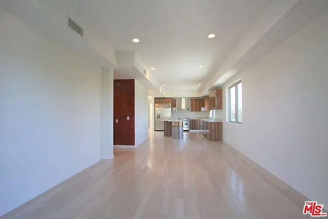819 S Holt Ave #PENTHOUSE — Photo 13