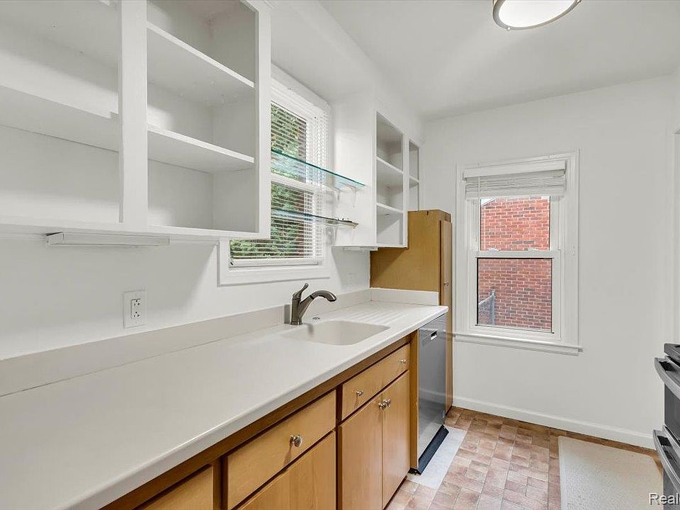 4246 Elmwood Ave, photo 10