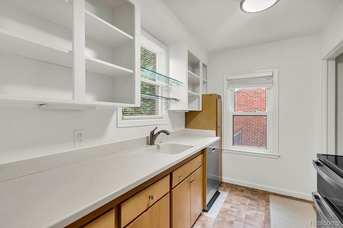 4246 Elmwood Ave, photo 10