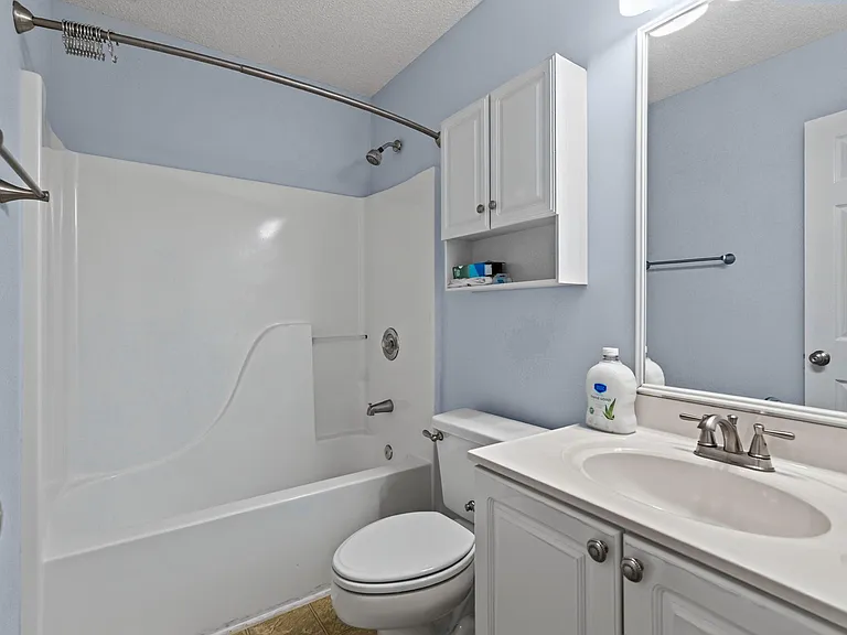 1249 Skyview Dr — Photo 23