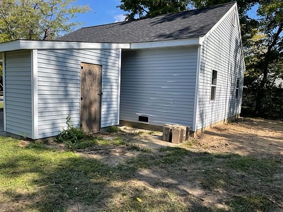 3rd image of 611 Houston Rd