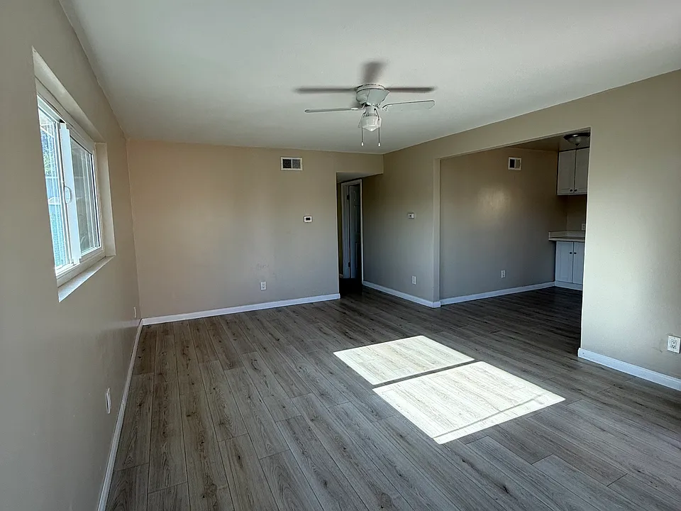 138 Sellsway St #2