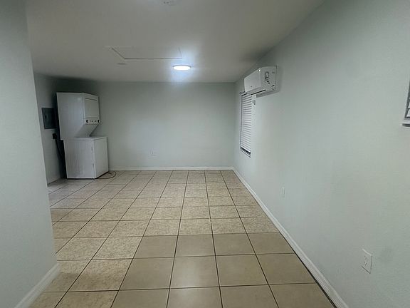 4th image of 1206 Missouri Ave