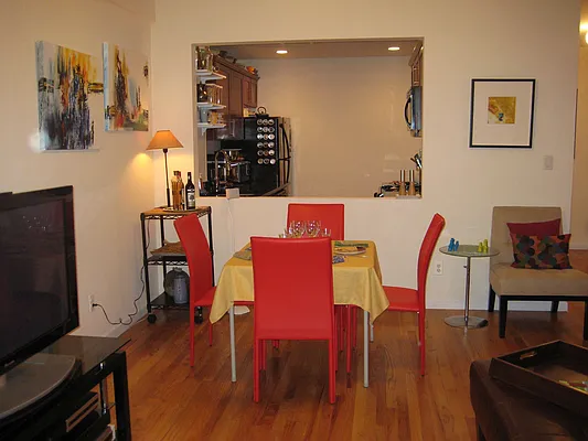 Rented by Halvatzis Realty | media 13