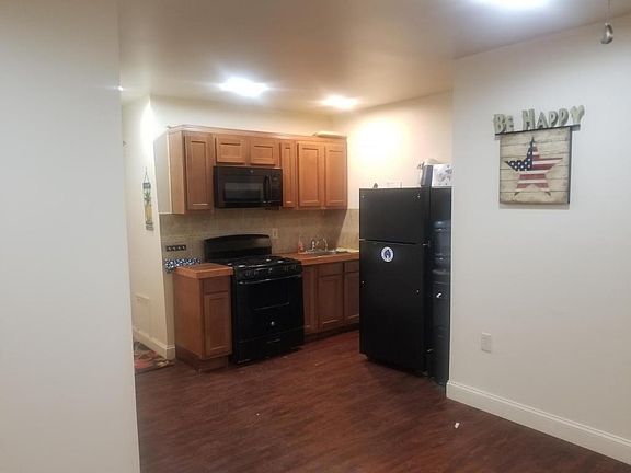 5th image of 5916 Germantown Ave
