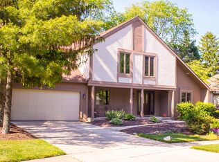 900 Loch Lomond Ln, Columbus, OH 43085