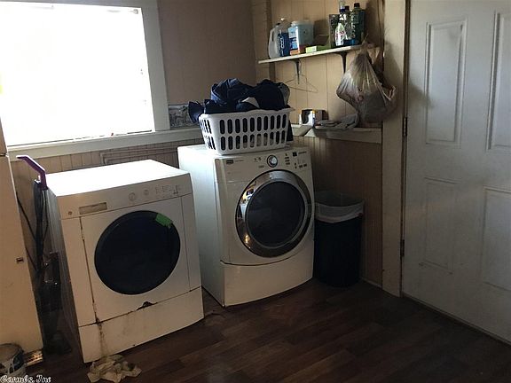 5th image of 303 E Thomas St