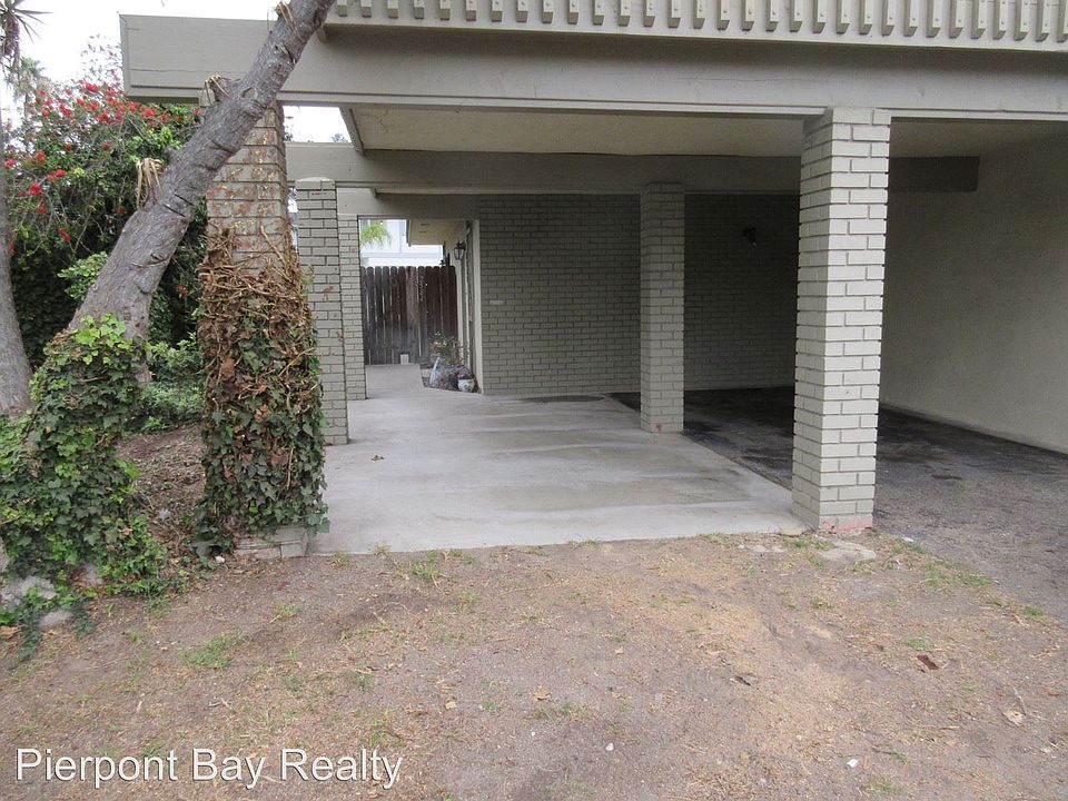 1st image of 2584 Seahorse Ave