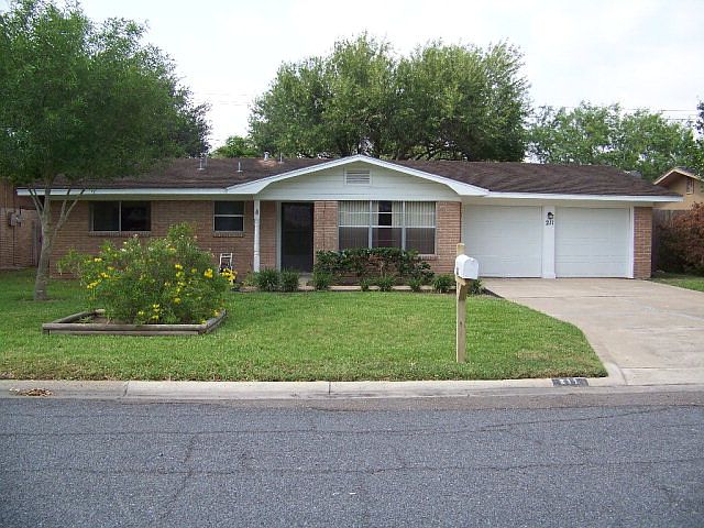 1st image of 211 W Daffodil Ave