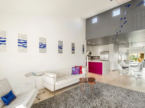 5th image of 1775 Diamond St Unit 324